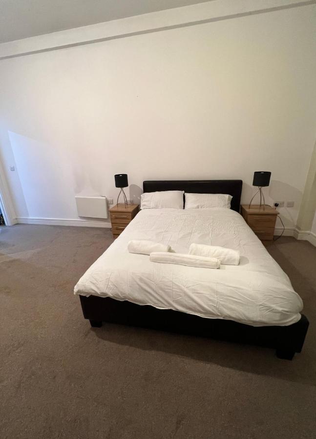 Bigkings Cosy 2 Bedroom Apartment With Free Parking In Central Manchester Bagian luar foto